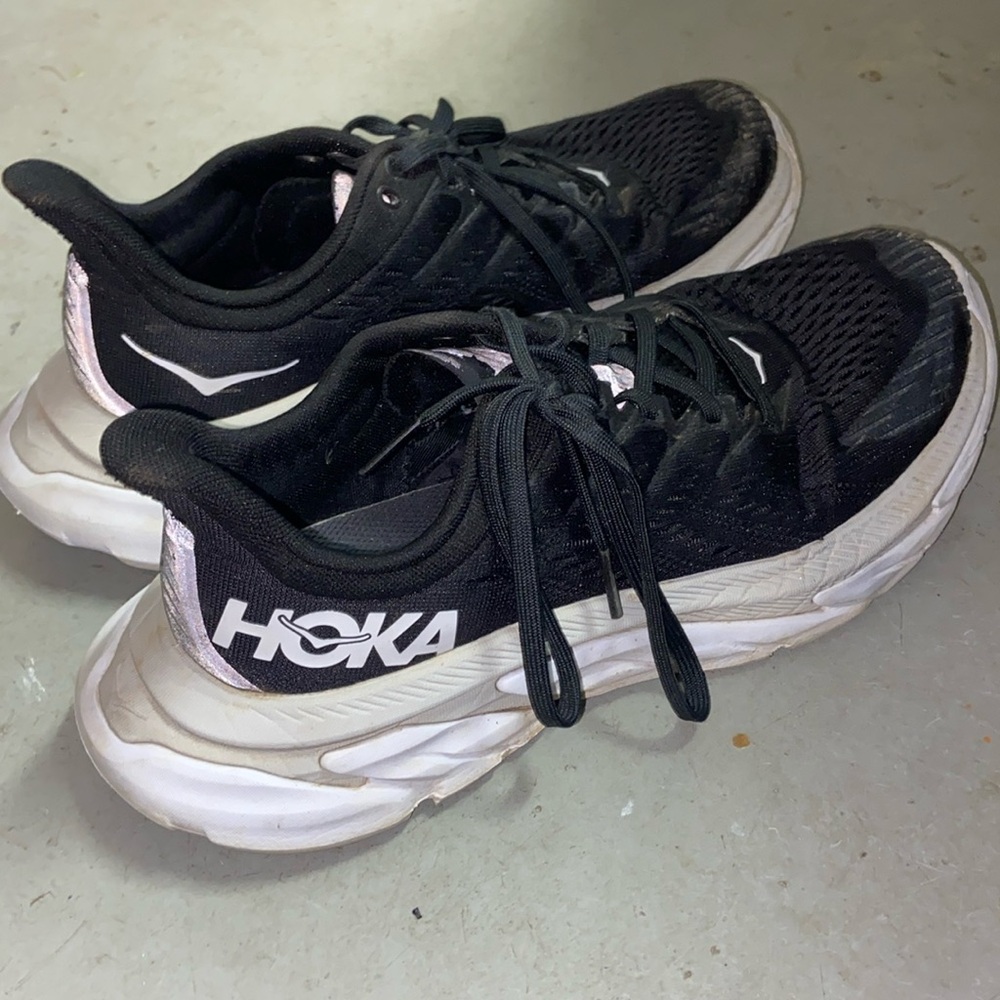 HOKA clifton